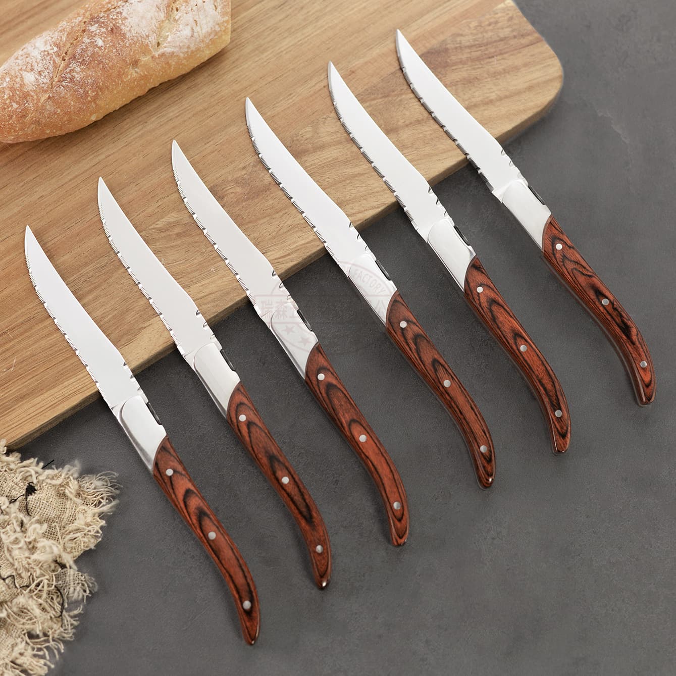 Hot-selling high-end Western-style cutlery stainless steel wood-handled serrated steak knife set for home use