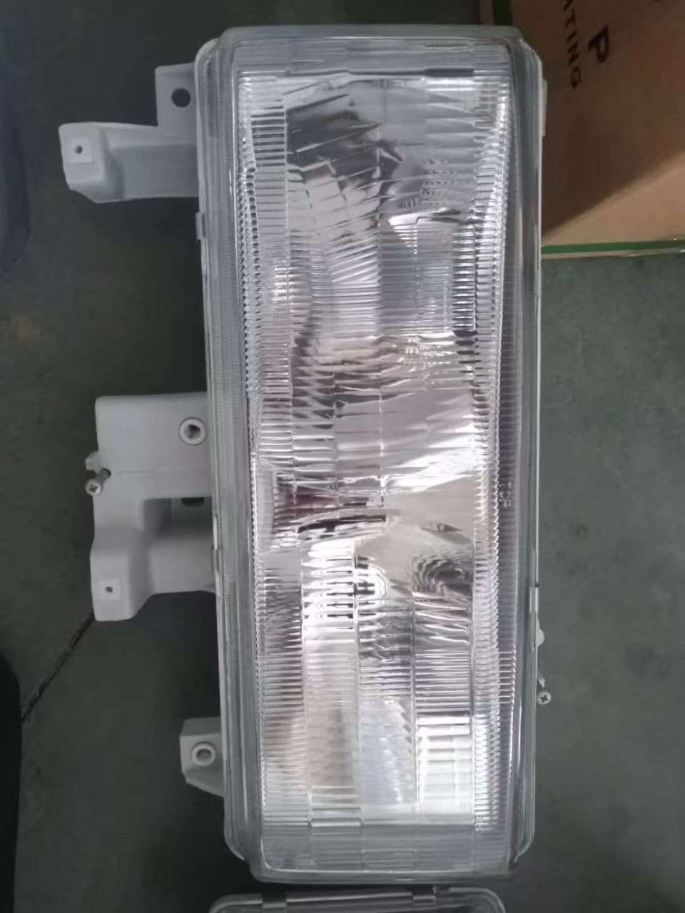 Suitable for Mitsubishi CANTER FB511 headlight-Car headlight cross-border e-commerce exclusive supply MC139755