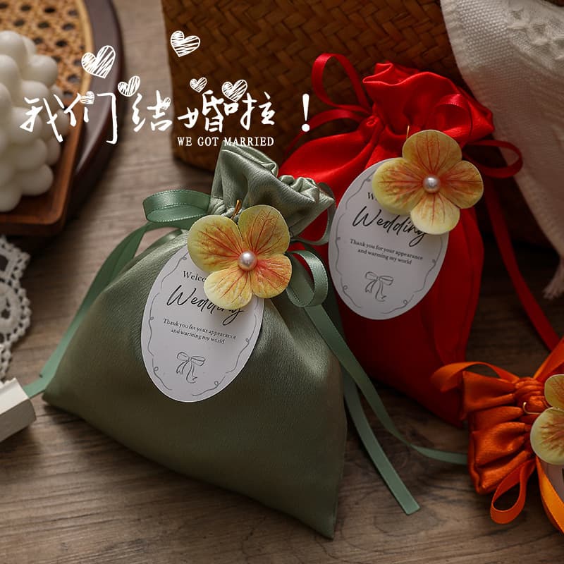 2025 new wedding candy box wedding candy bag wedding bag style wedding velvet wedding girl heart-warming sugar bag