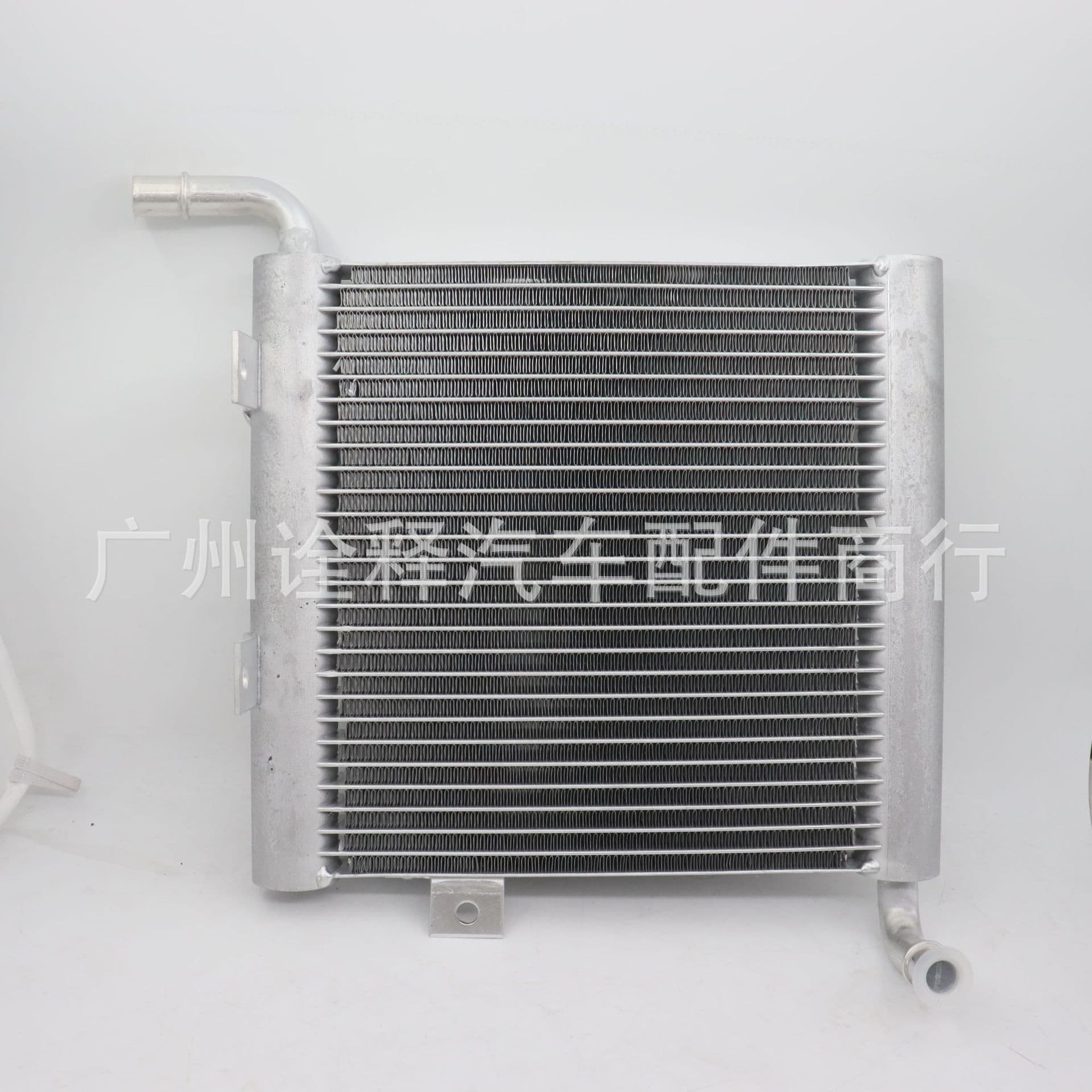 For Land Rover Velar L560 Jaguar F-PACE Auxiliary Radiator Water Tank LR092120