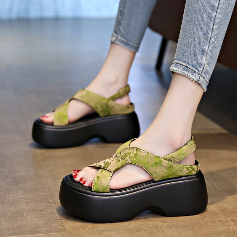 Small Size 33 Thick Sole Sandals for Women, Summer Open-Toe Roman Sandals, 2024 New Versatile Light Soft Sole Height-Increasing Beach Sandals