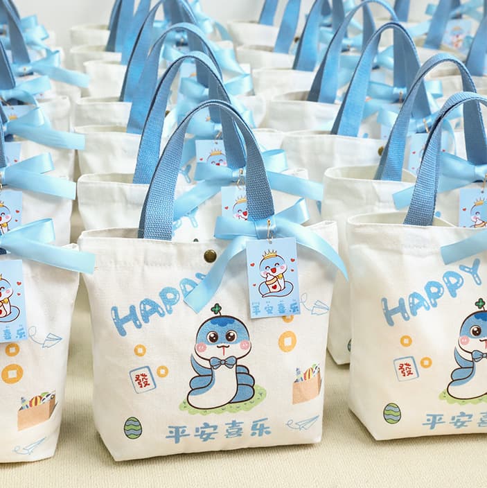 Snake baby full moon souvenir 100-day banquet, Sam's wedding cake, baby announcement egg, children's first birthday wedding candy bag