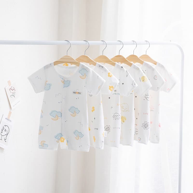 Newborn baby short-sleeved jumpsuit 0 to 9 months summer thin newborn male and female baby jumpsuit short crawl suit summer clothing
