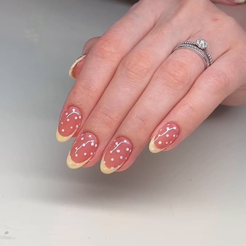 Cross-border best-selling wearable nails 30 pieces simple white polka dot manicure wearable nails short oval manicure