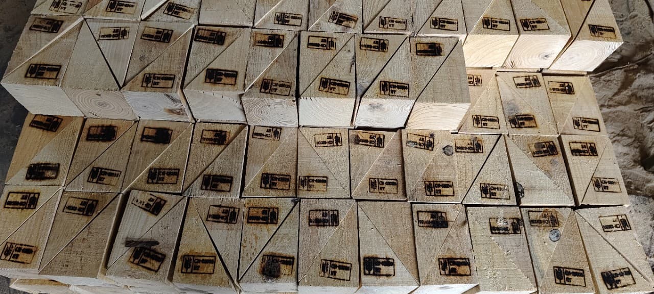 IPPC logistics packaging containers, fumigation, triangular square wooden pads, wooden strips, solid wood manufacturers, export-specific.