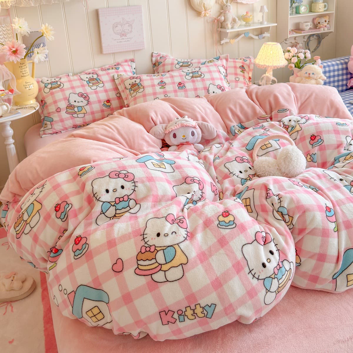 Cartoon milk fleece four-piece set, winter thickened warm double-sided fleece sheet and duvet cover, cute student dormitory three-piece set.