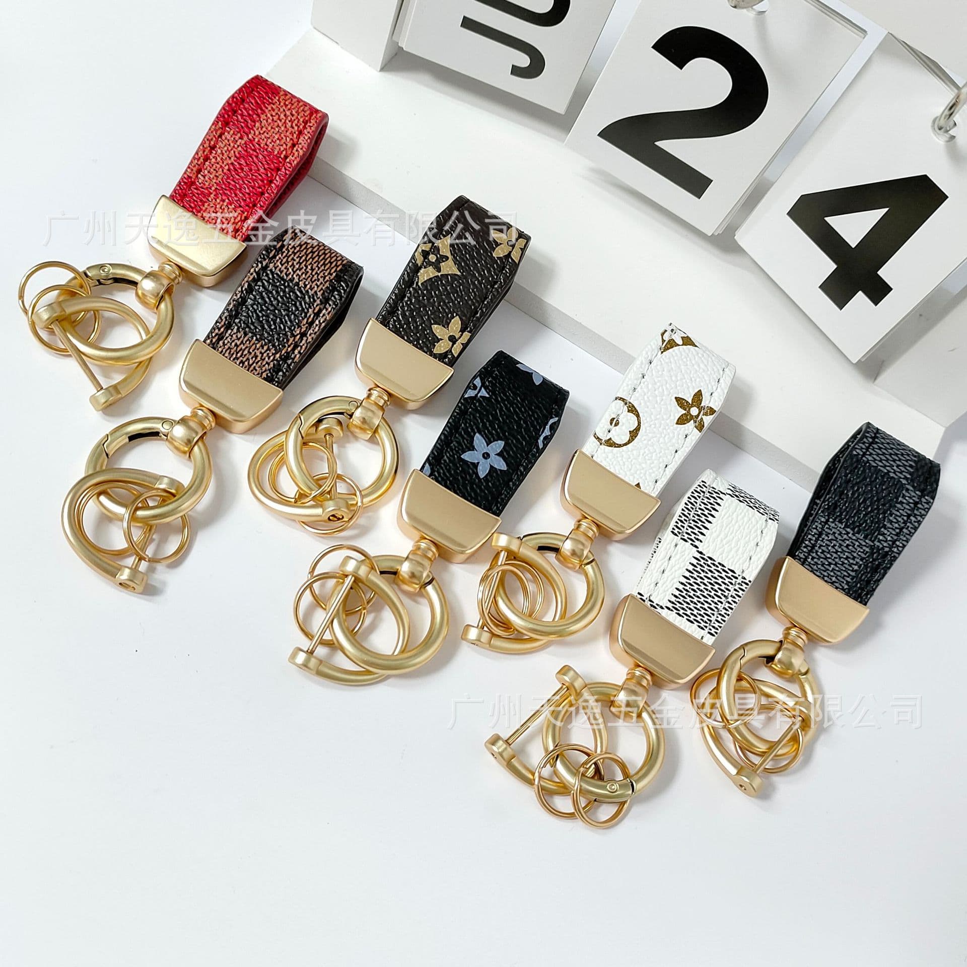Douyin New Monogram Leather French-Style Zinc Alloy Keychain Pop Mart Pendant Cute Fresh Accessory Bag and Accessories