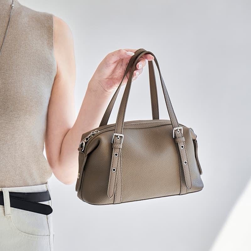 2026 New Top-Layer Cowhide Women's Bag Commuter Premium Large Capacity Genuine Leather Boston Shoulder Crossbody Handbag