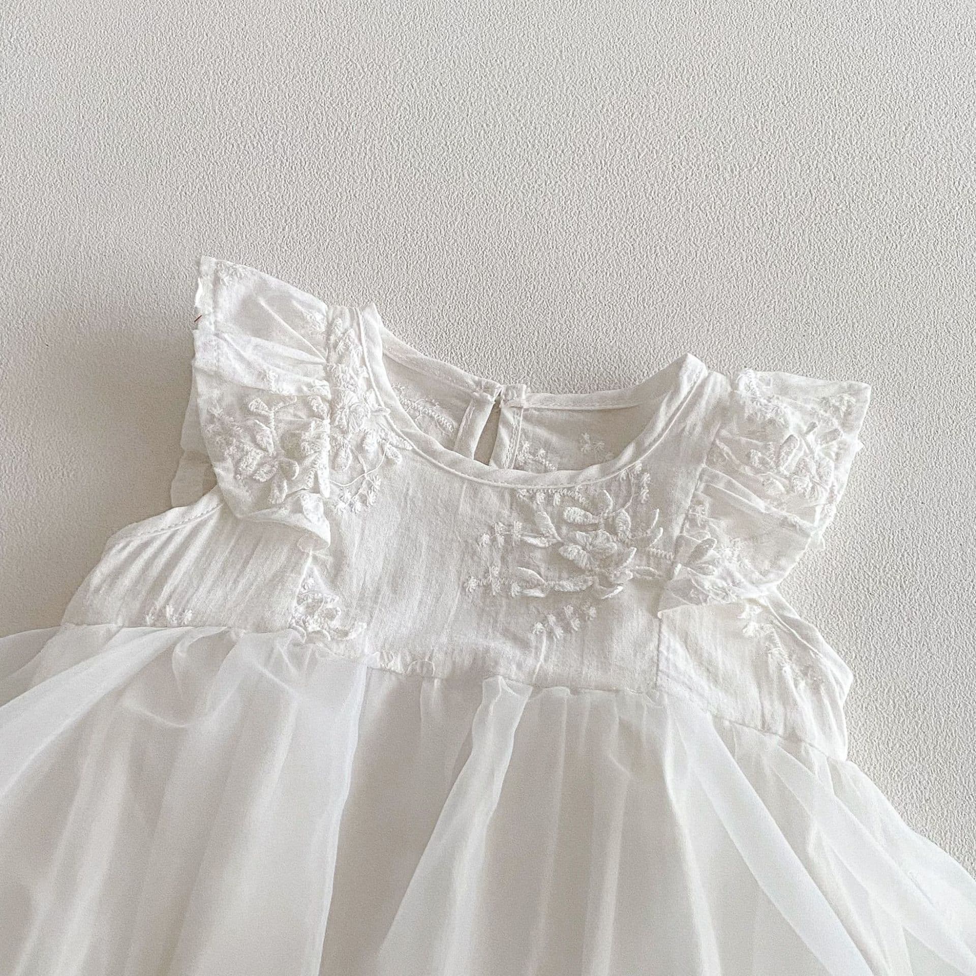 Korean-style Baby Girl Summer Dress for 100-Day Celebration Princess Gown with Flutter Sleeves and Tulle, 1st Birthday Outfit