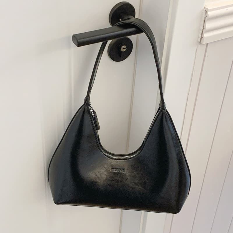Crossbody Bag Niche Design Underarm Bag Matte Leather Crescent Bag Dumpling Bag French Texture Women's Bag