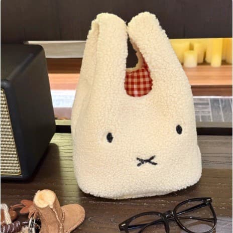 Xiaohongshu Cute Autumn/Winter Miffy Rabbit & Hello Kitty Handbag, Faux Lamb Wool Wrist Bag, Cartoon Commuter Tote for Women
