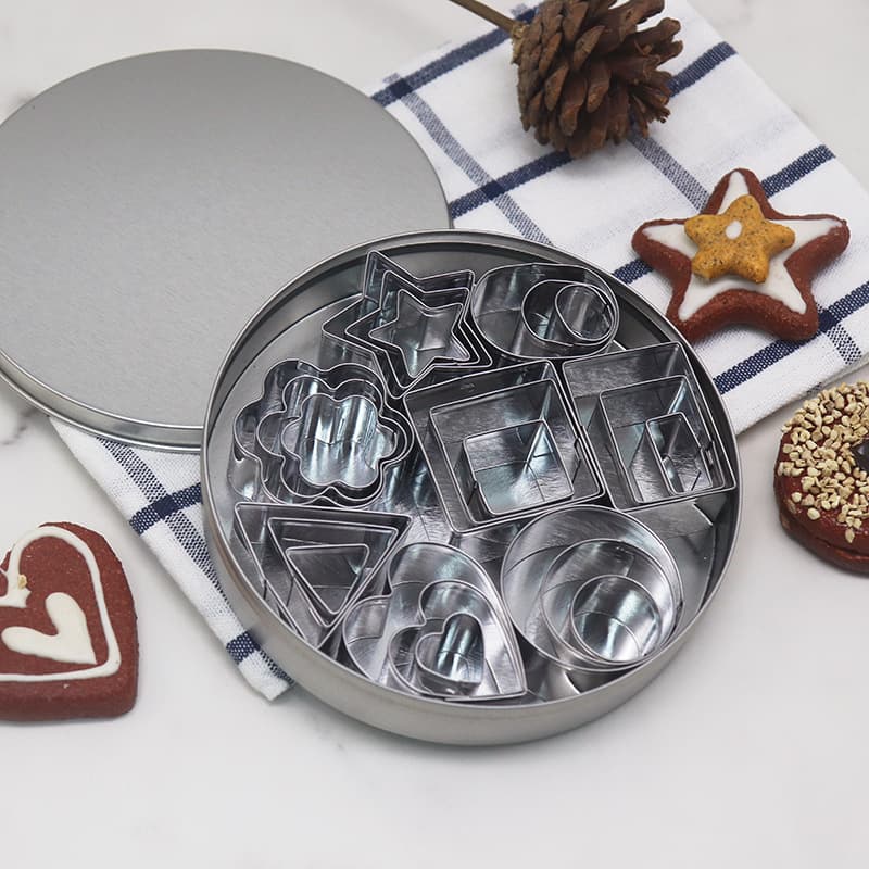 Stainless Steel 24 Piece Set Biscuit Mold Cookie Chocolate Cake Baking Set DIY Pattern Kitchen Tools