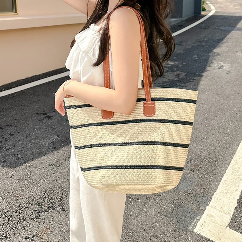 Straw Bag Women's Tote Bag Large Capacity Beach 2024 New High-End Feel Sand Beach Shoulder Bag Woven Commuter Bag