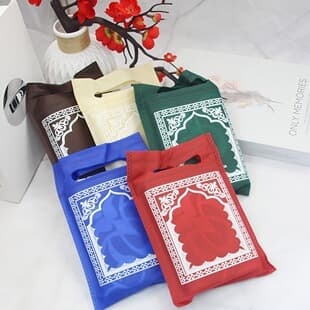 108*68 Non-woven Blanket Portable Disposable Travel Blanket Prayer Mat with Compass