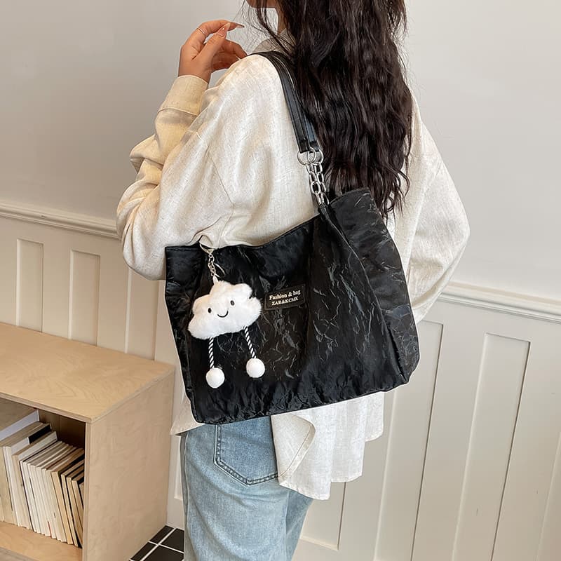 Casual Large Tote Bag Women 2026 New Trendy Hot Style High Capacity Shoulder Bag for Students Commuting
