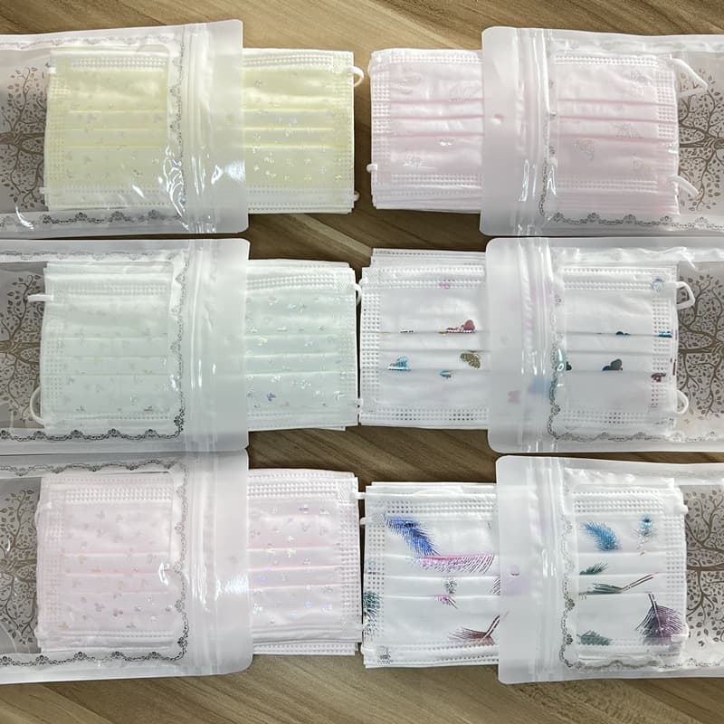 Four-Layer Mesh Print Disposable Adult Protective Mask with Sun Protection and Melt-Blown Non-Woven Fabric, Fashion Face Cover in Stock