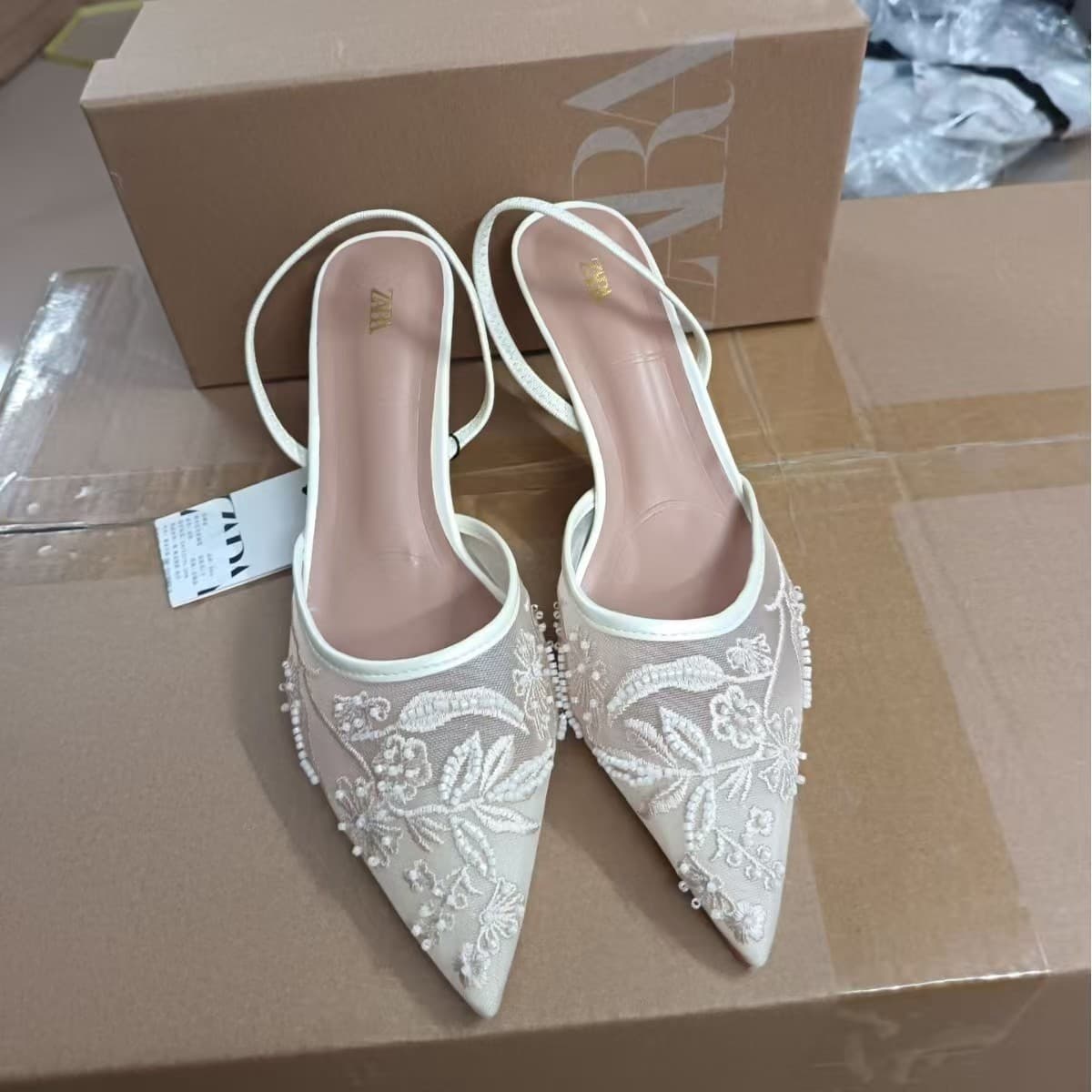 ZA2025 Spring New Pointed Toe Thin Heel Mesh Toe-Cover High Heels Women Lace Chanel Style Versatile Outdoor Wear