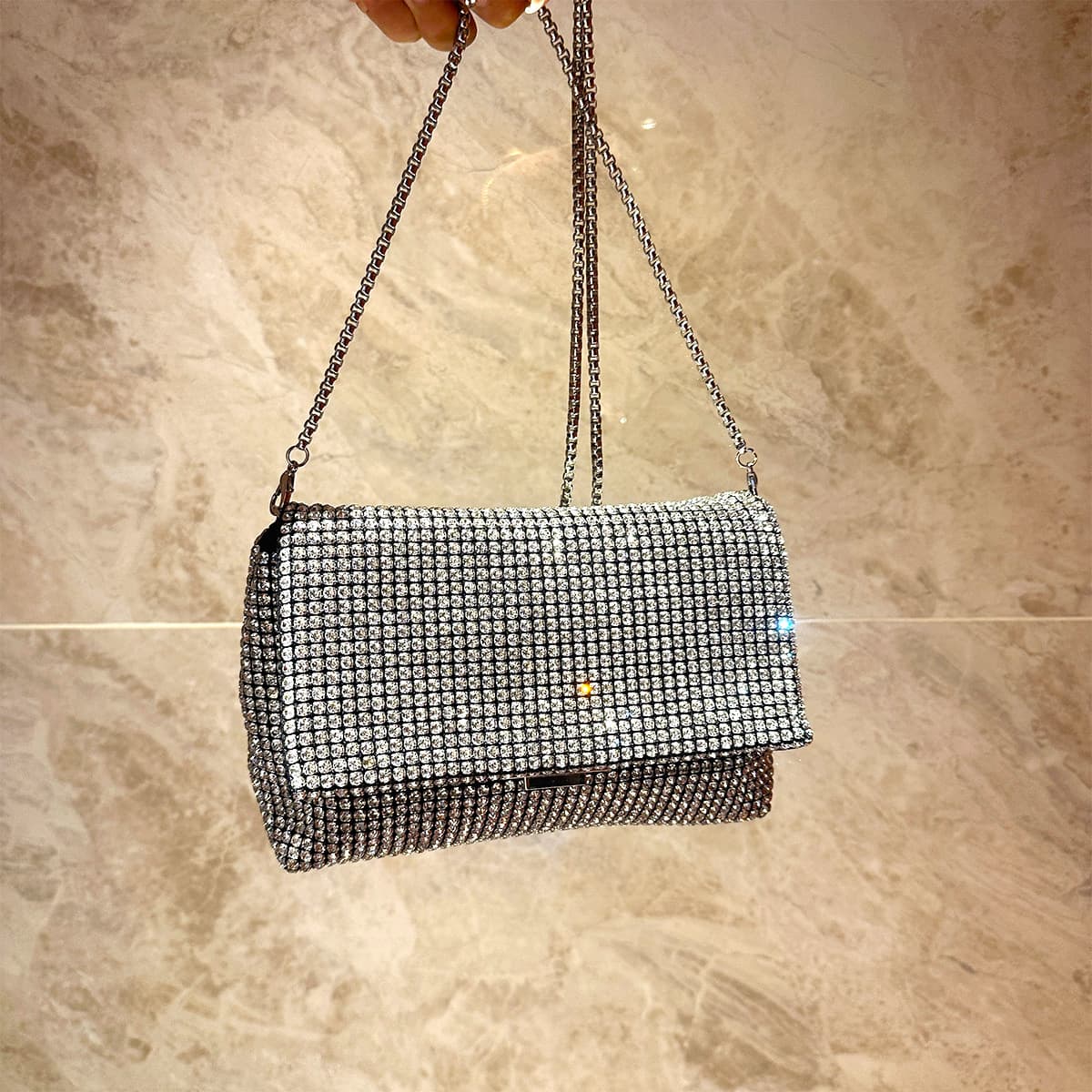 Cross-border Women's Bag 2024 New Rhinestone Flap Shoulder Bag Chain Crossbody Bag Clutch Sparkle Party Evening Bag