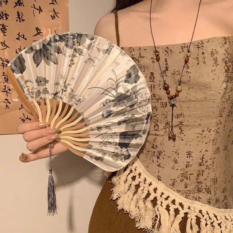 Portable small fan, ancient style shell fan, folding cooling fan props, Hanfu classical Chinese fan, folding fan