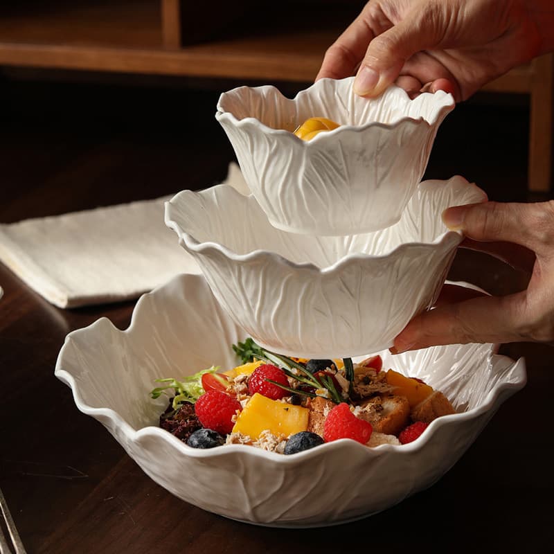 Pure White Ceramic Bowl Creative Carved Flowers Vegetable Salad Yogurt Oats Soup Bowl Durable Dinnerware for Adult Meals