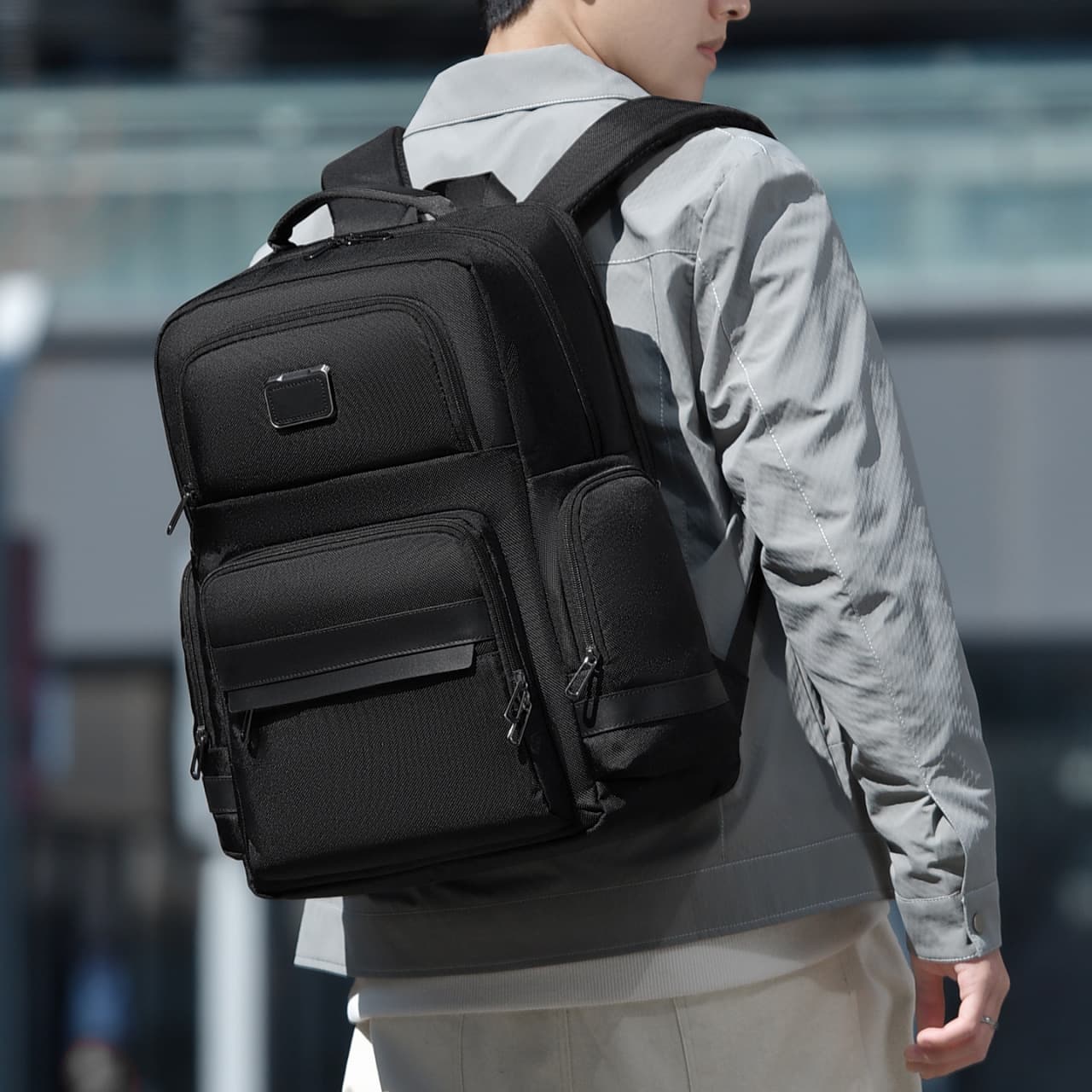Premium Men's Backpack New Retro Luxury Commuter Laptop Bag 15.6-Inch Large Capacity Travel Backpack