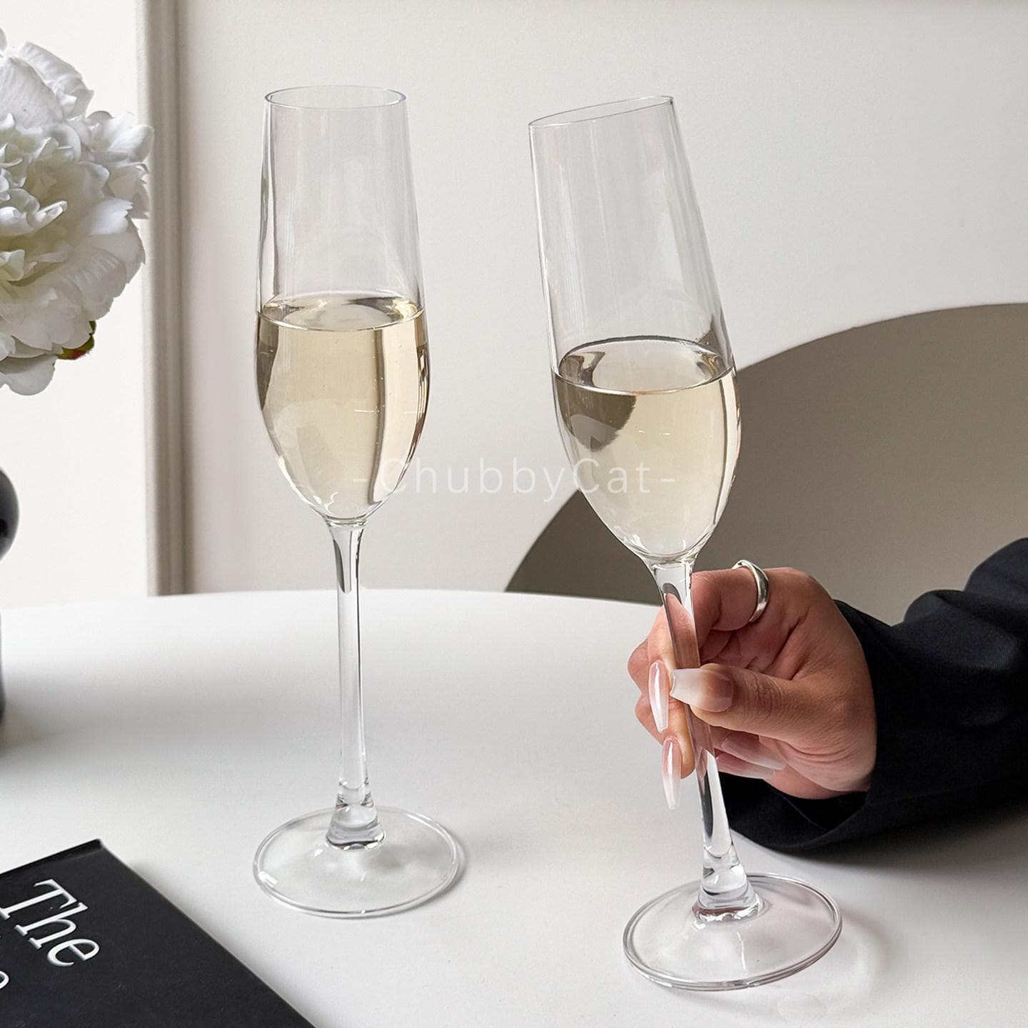 Luxury Creative Champagne Glasses High-End Home Crystal Stemmed Glass Pair Sparkling Wine Glasses Premium Red Wine Glasses