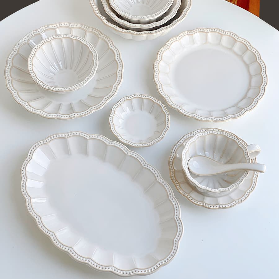 French Wabi-Sabi Vintage Relief Palace Theme Ceramic Dinner Plate, American-Style Western Plate, Ceramic Dessert Plate Decoration
