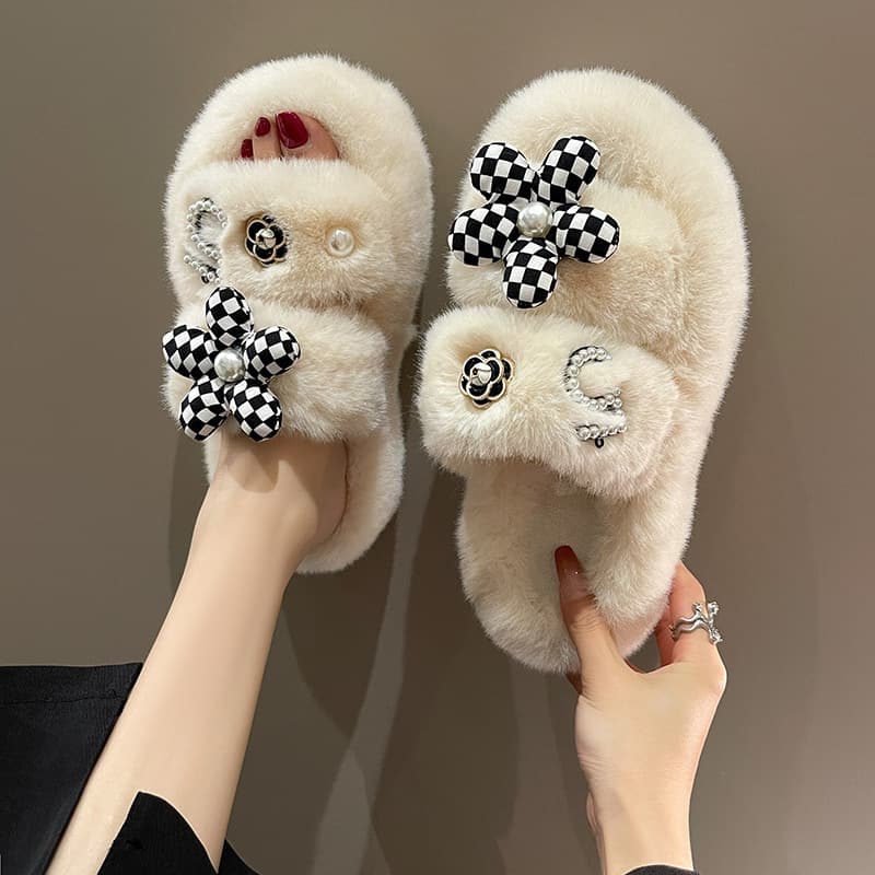 Chanel-style thick-soled fluffy cotton slippers for women, indoor/outdoor wear, trendy internet celebrity same style, spring/autumn, white, elevated, indoor home use