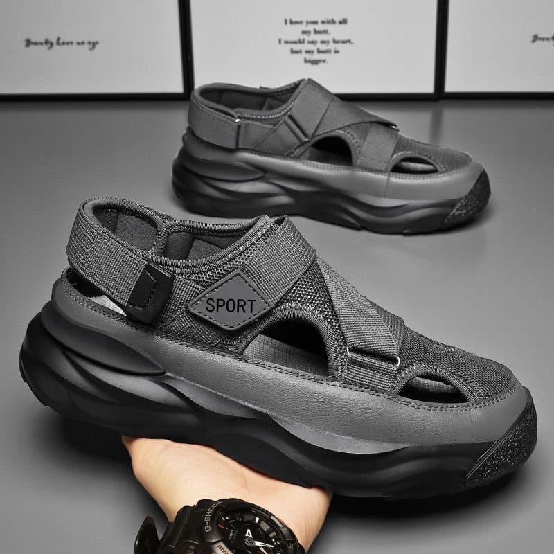 New summer outdoor sandals for driving, breathable, men's shoes, closed-toe beach sandals, perforated clogs