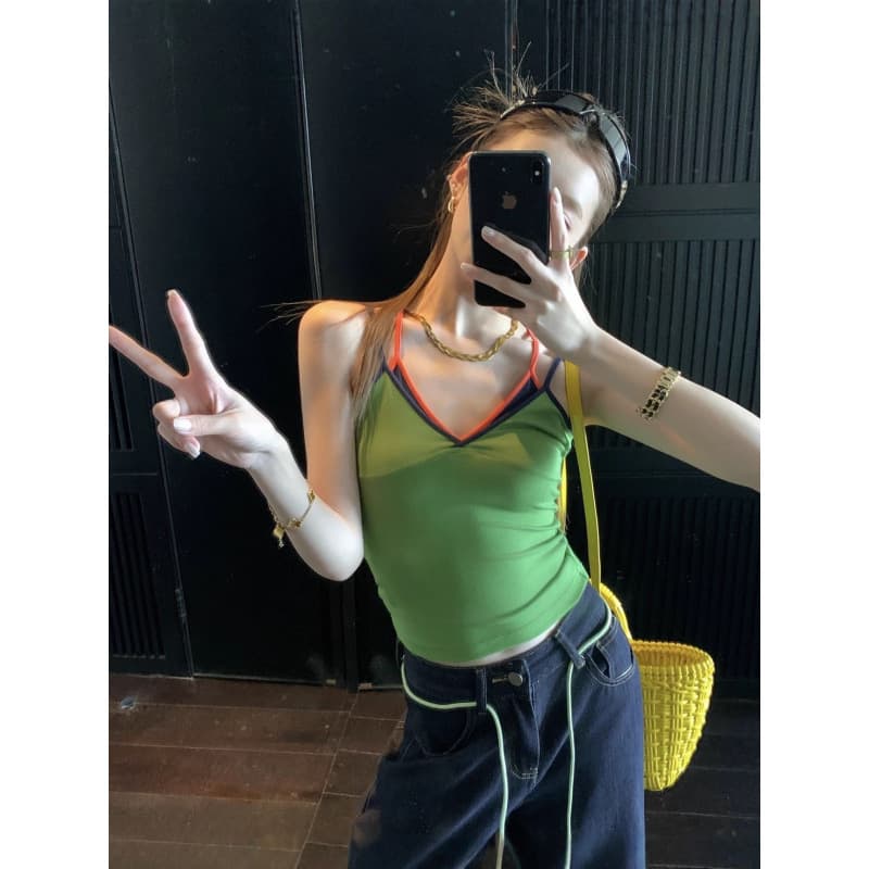 High-quality pure cotton European and American style, sexy and alluring, color-blocked vest for women, high-waisted, short, V-neck, suitable for wearing alone.