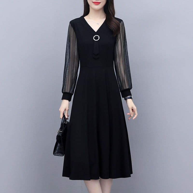 Plus-size women's long-sleeved dress with a fashionable collar, new spring style, slimming and flattering, black base dress.