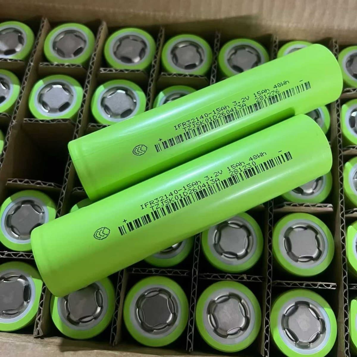 New Jiashikai 32140 Battery 3.2V 15Ah LiFePO4 Battery Cell Electric Vehicle Energy Storage Battery Pack Cylindrical