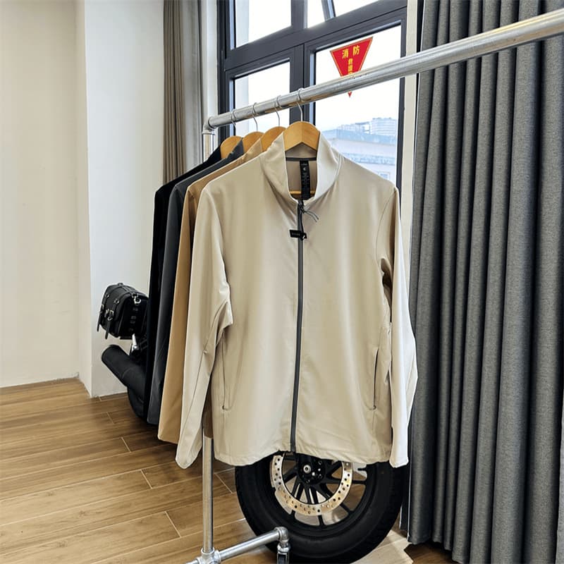 Special offer! Italian luxury Leavo Johnson laser hole breathable UPF50+ sun protection light jacket