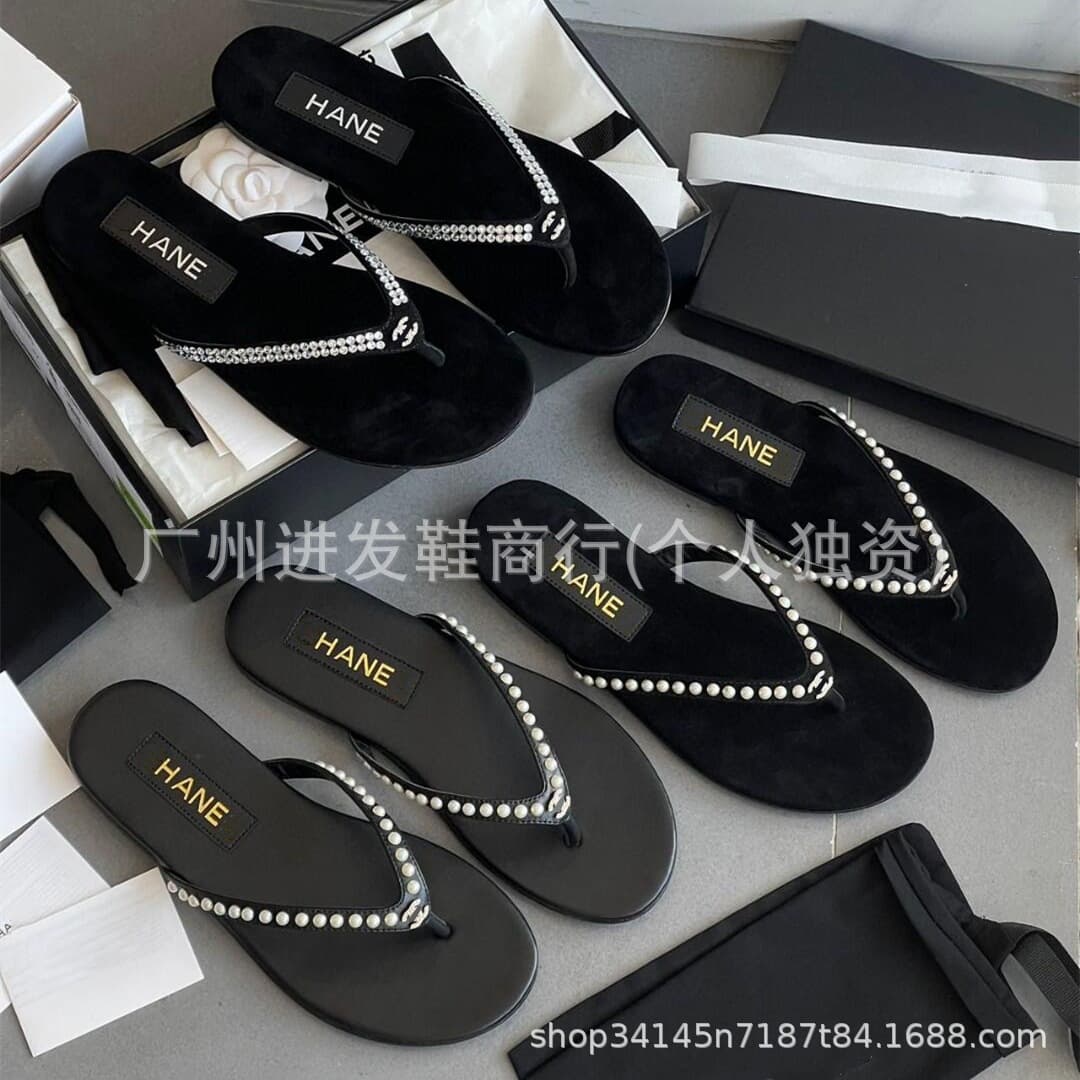 In Stock 2026 New Chanel Style Rhinestone Velvet Toe Clip Flat Flip Flops Women Fashion Pearl Versatile Sandals Slippers