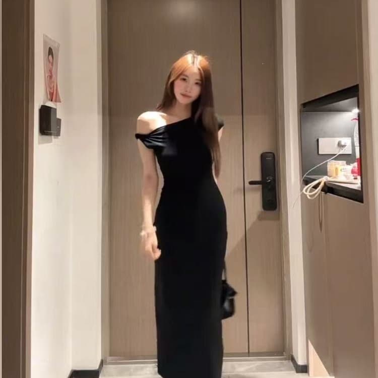 Pure desire retro temperament French oblique shoulder off-shoulder pleated dress women's waist-hugging butt-slim slimming long skirt