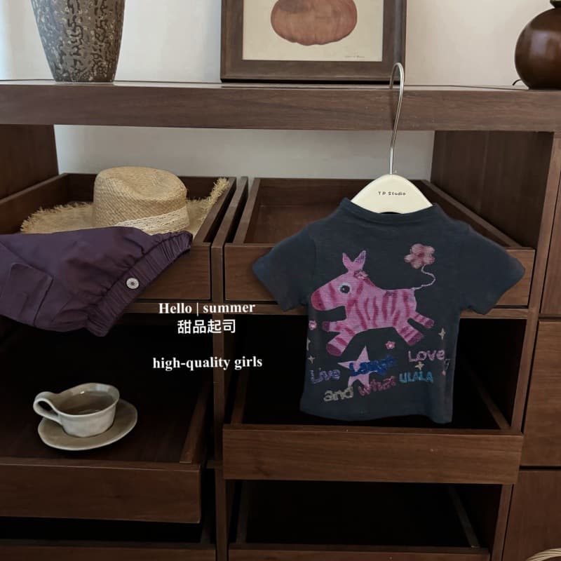 【Dessert Cheese】Original! Baby girl graffiti pony childlike short-sleeved T-shirt denim culottes cheongsam suit