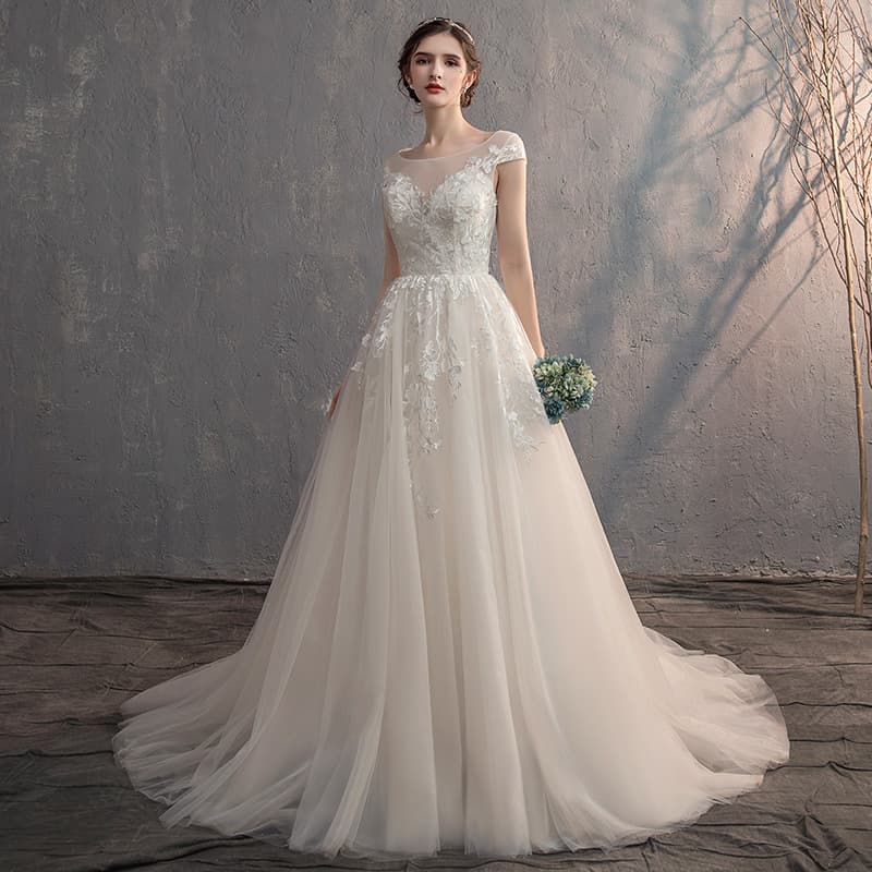 Main Wedding Dress with Train European and American Style 2026 New Princess Style Simple Elegant Goddess Wedding Dress Wholesale