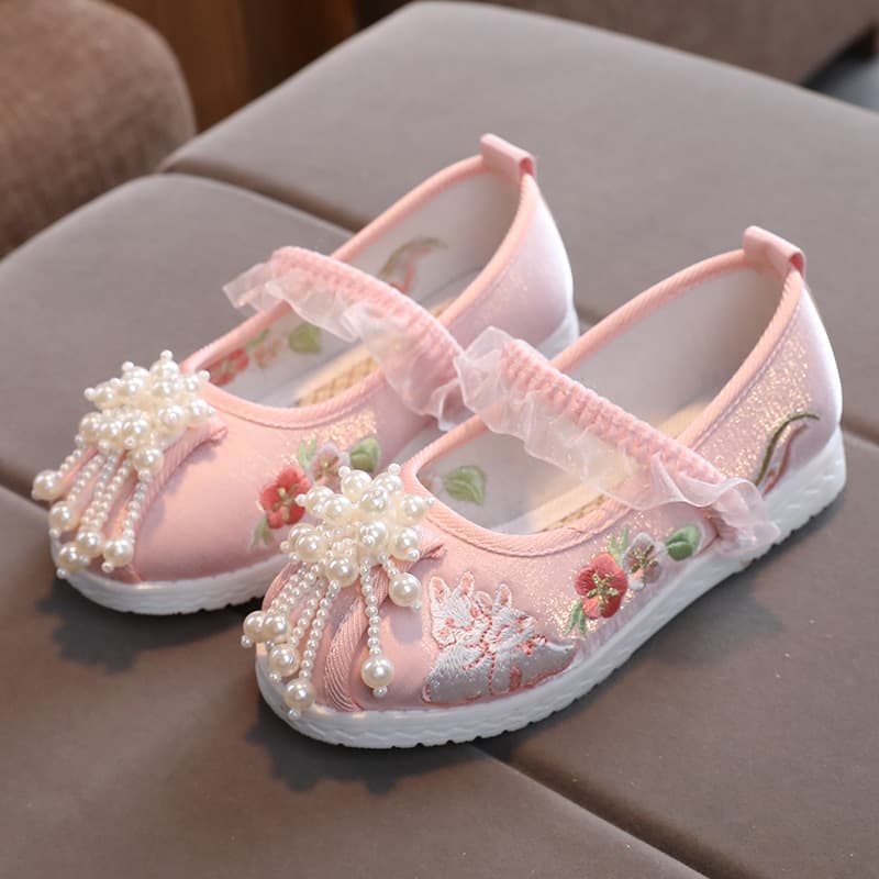 Hanfu shoes for girls, horse-face skirt, Chinese style, old Beijing embroidered cloth shoes, ancient princess style shoes for children's performances, ancient style shoes