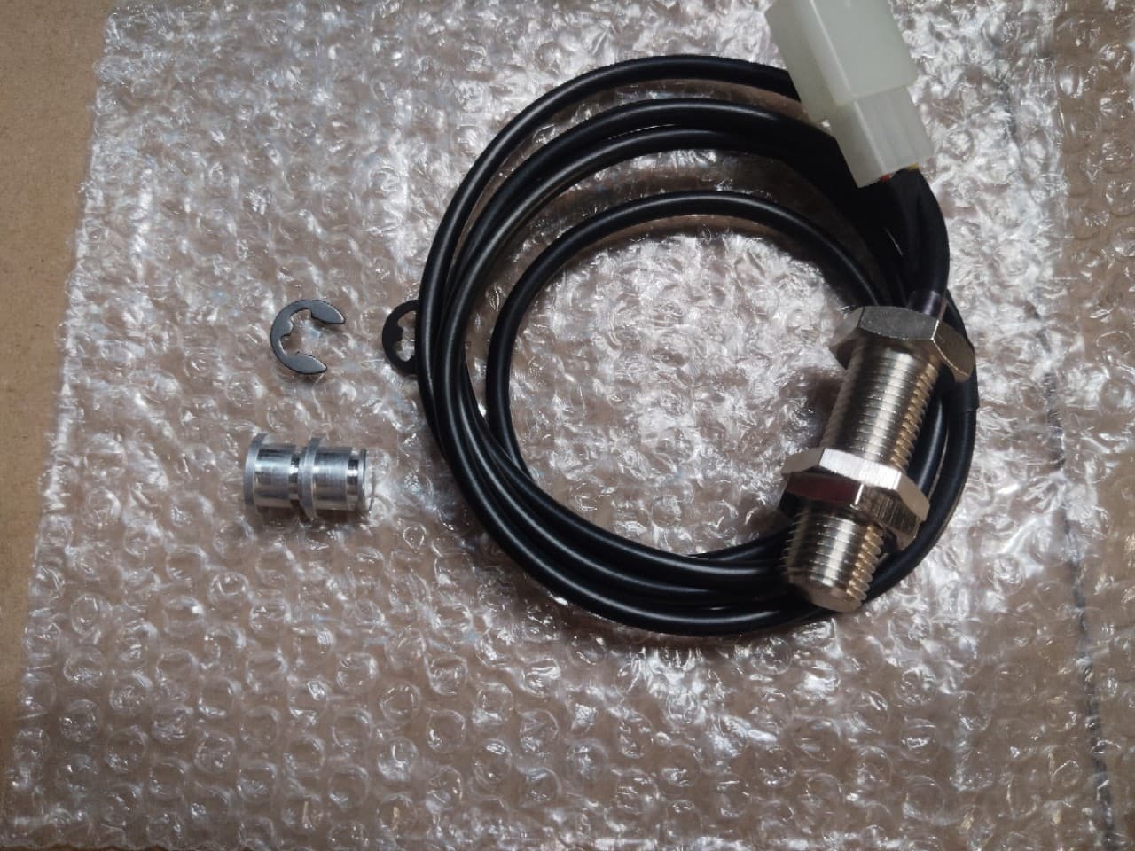 Hot-selling wholesale motorcycle modification digital ATV odometer, speedometer, tachometer, sensor, and induction wire.