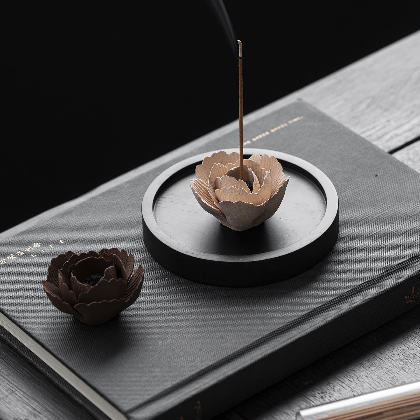 Hand-pinched Ceramic Petal Incense Stick Holder Aromatherapy Home Decoration Incense Base Burner
