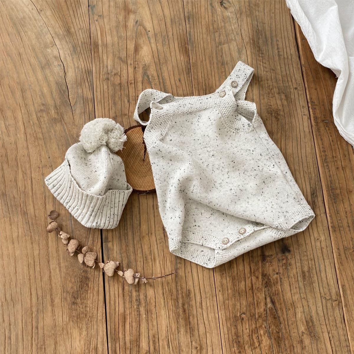 Baby Autumn/Winter Knitted Romper with Suspender Onesie and Pom-Pom Hat