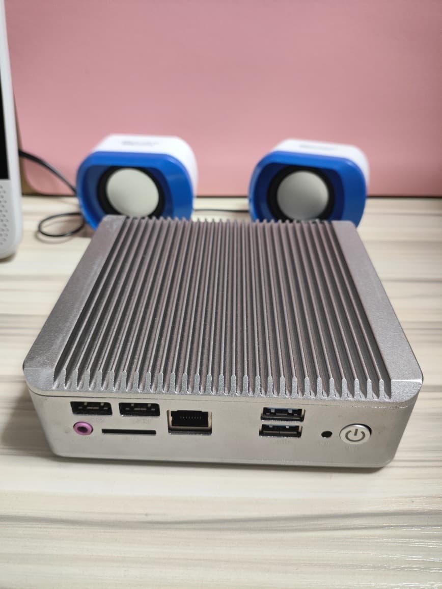 Yanyi Industrial Control N29 Mini Host J1800 Micro Industrial Control J1900 Motherboard Barebone System Host Win7 Desktop