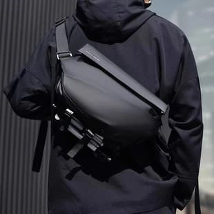 Trendy Men's Commuter Chest Bag Waterproof Motorcycle Bag Large Capacity Sports Bag Versatile Single Shoulder Crossbody Bag