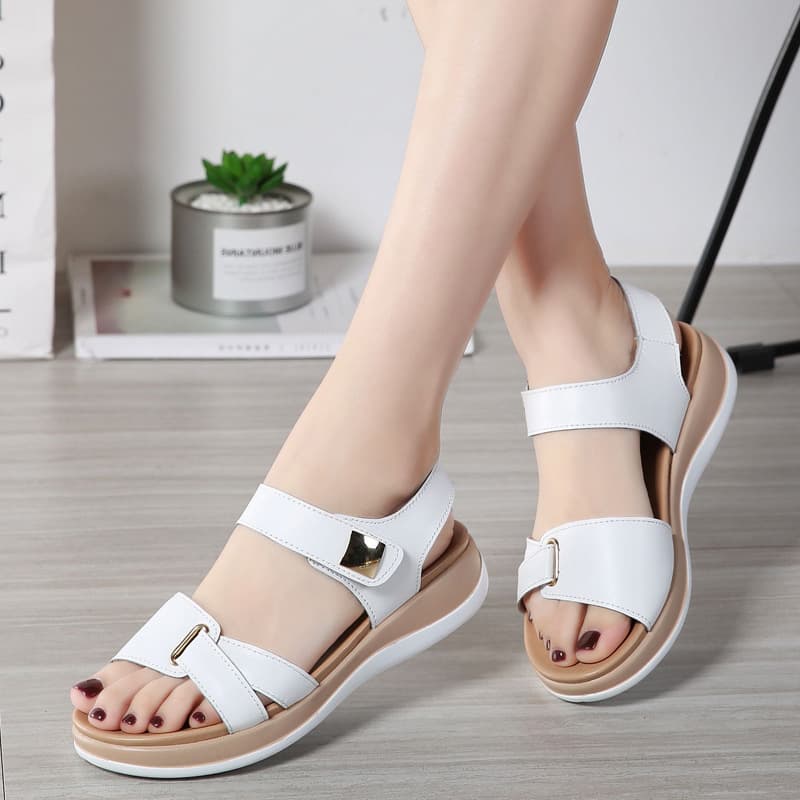 New Summer Versatile Flat Sandals for Women with Velcro, Comfortable Flat Heel, Korean Style Casual Shoes for Students and Pregnant Women