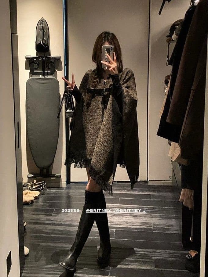 New autumn and winter shawl cloak jacket for women Korean style lazy style fashionable foreign style warm outer wear French tassel top