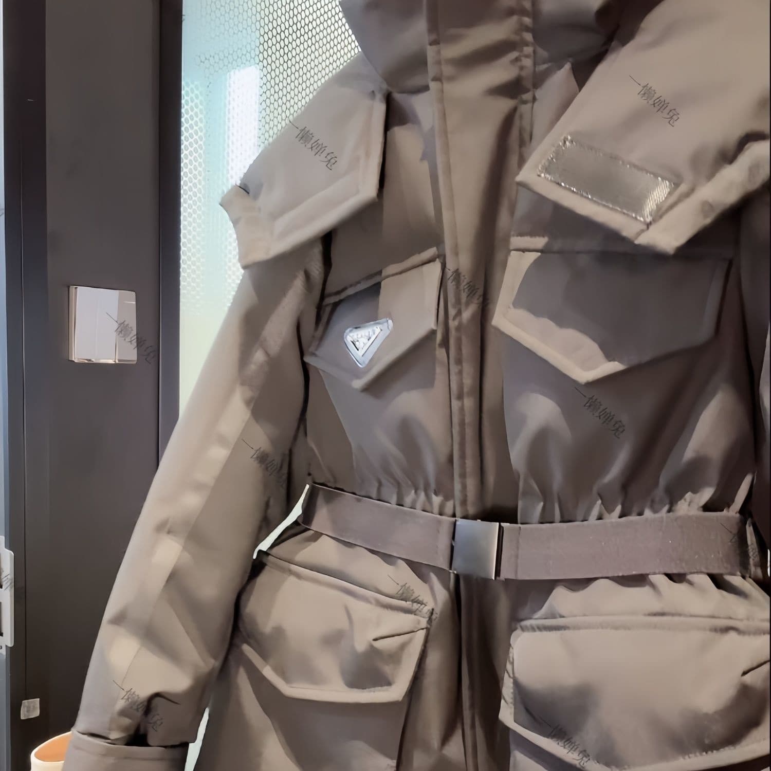 2025 New Girls' Winter Parka Windbreaker, Thick Cotton-Padded Warm Coat, Fashionable Children's Outerwear