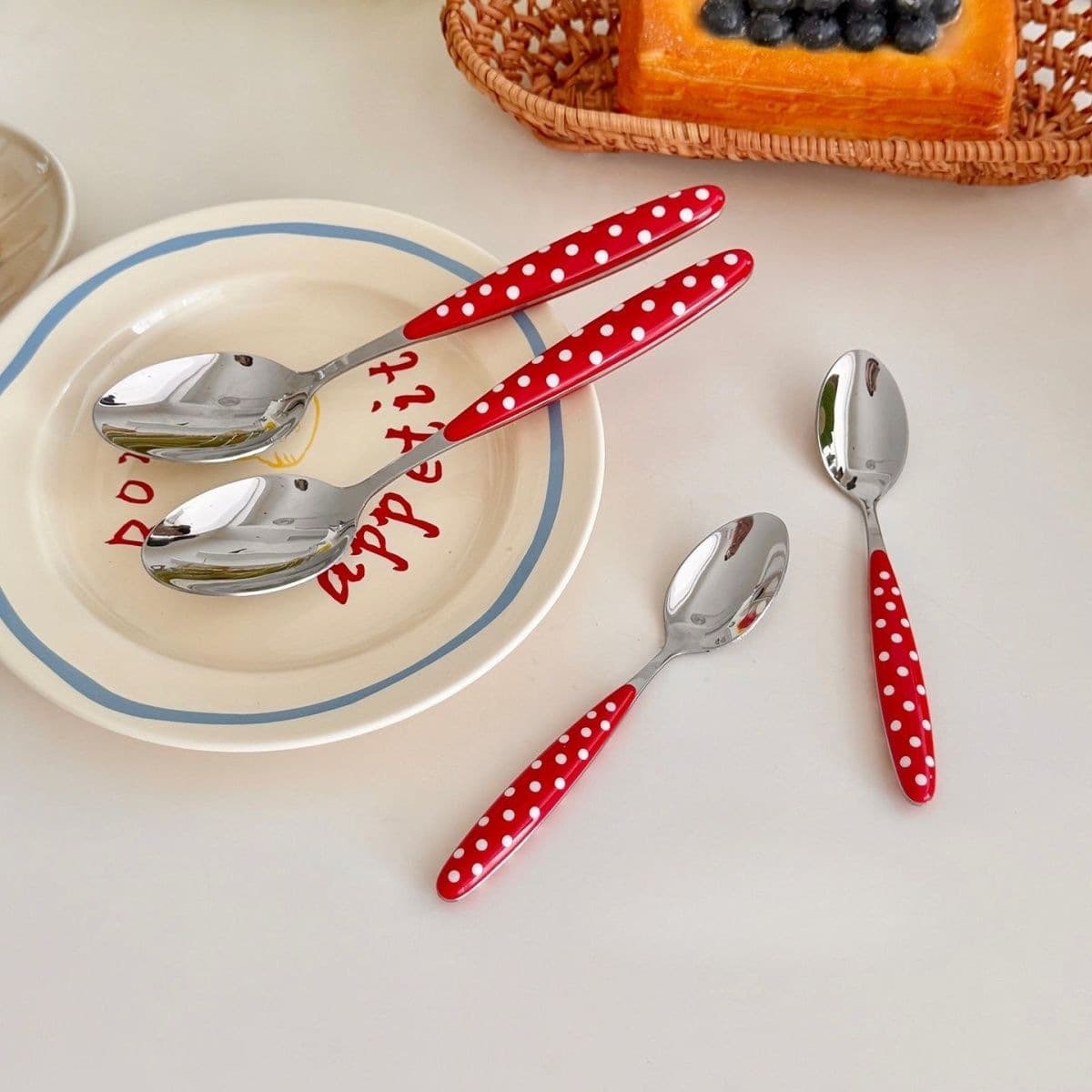 New Korean style red polka dot breakfast spoon ins style exquisite and cute dessert ice cream spoon main meal spoon French household