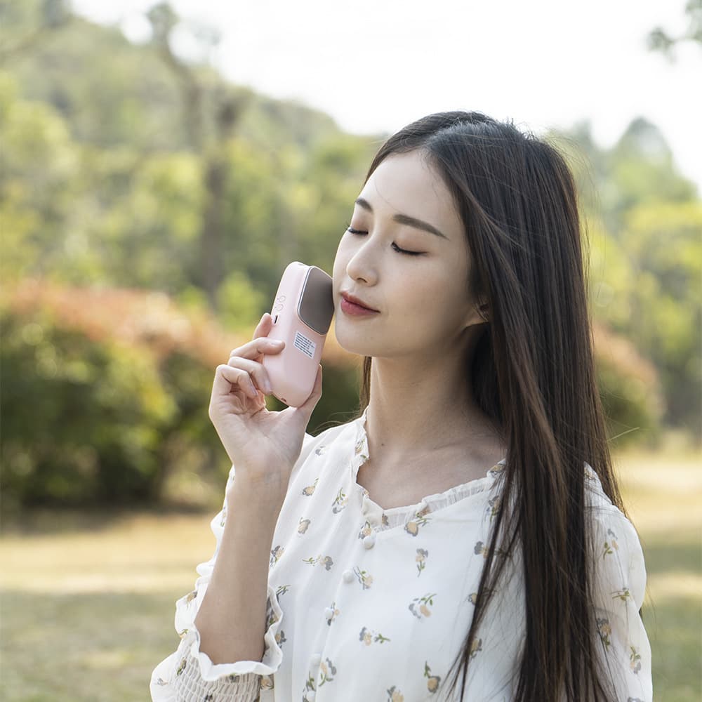 Bestselling Japanese and Korean cooling compress device, semiconductor ice compress device for facial arteries AR18, cooling ice hammer to shrink pores