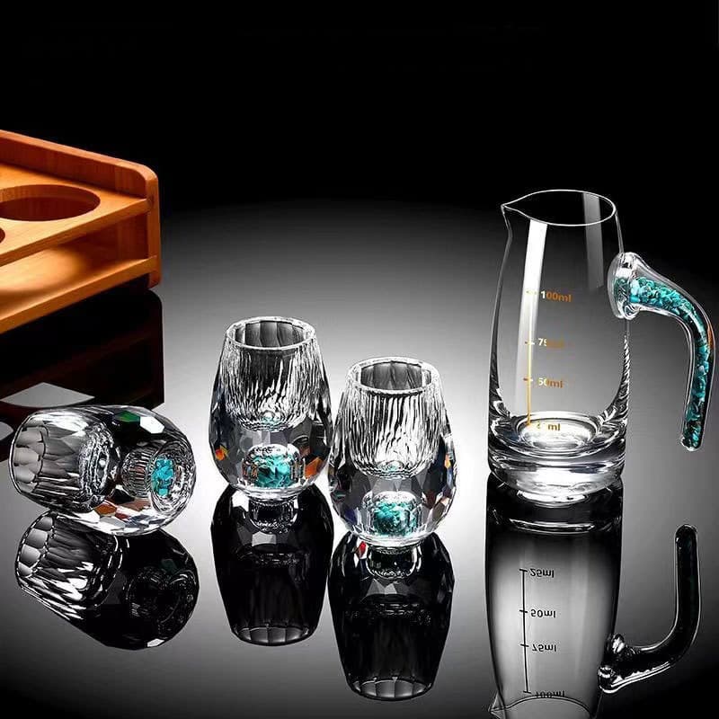 Gold Leaf Small Wine Cups, Thickened Liquor Dispenser, Baijiu Commercial Use High-end Crystal Strengthened Glass Western Barware Decanter
