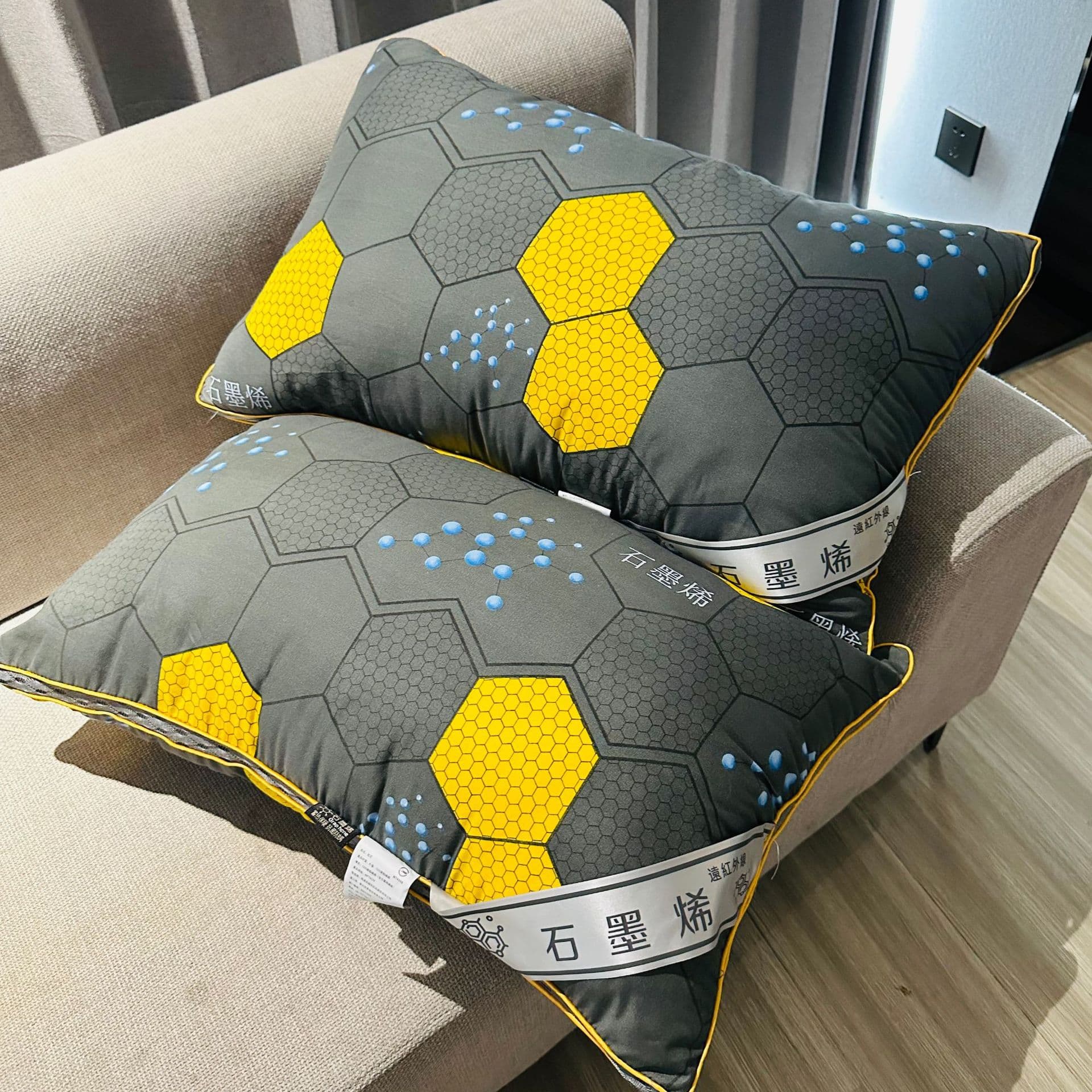 Black gold graphene feather down hotel pillow, neck protection for sleep, home dorm pillow core wholesale soft